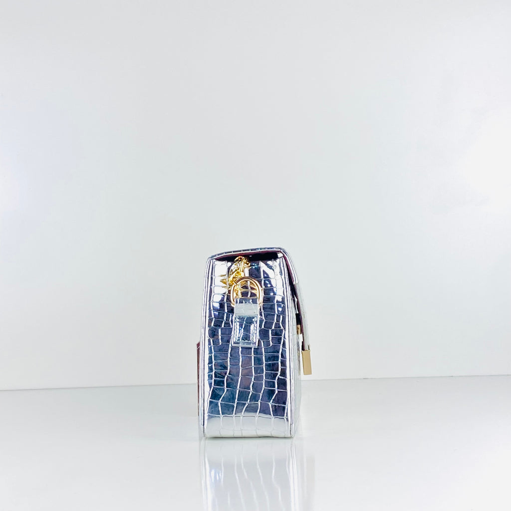 VEE CROSSBODY SILVER