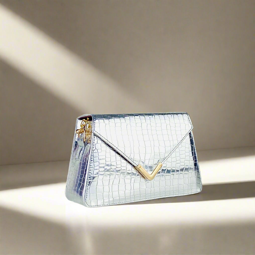 VEE CROSSBODY SILVER