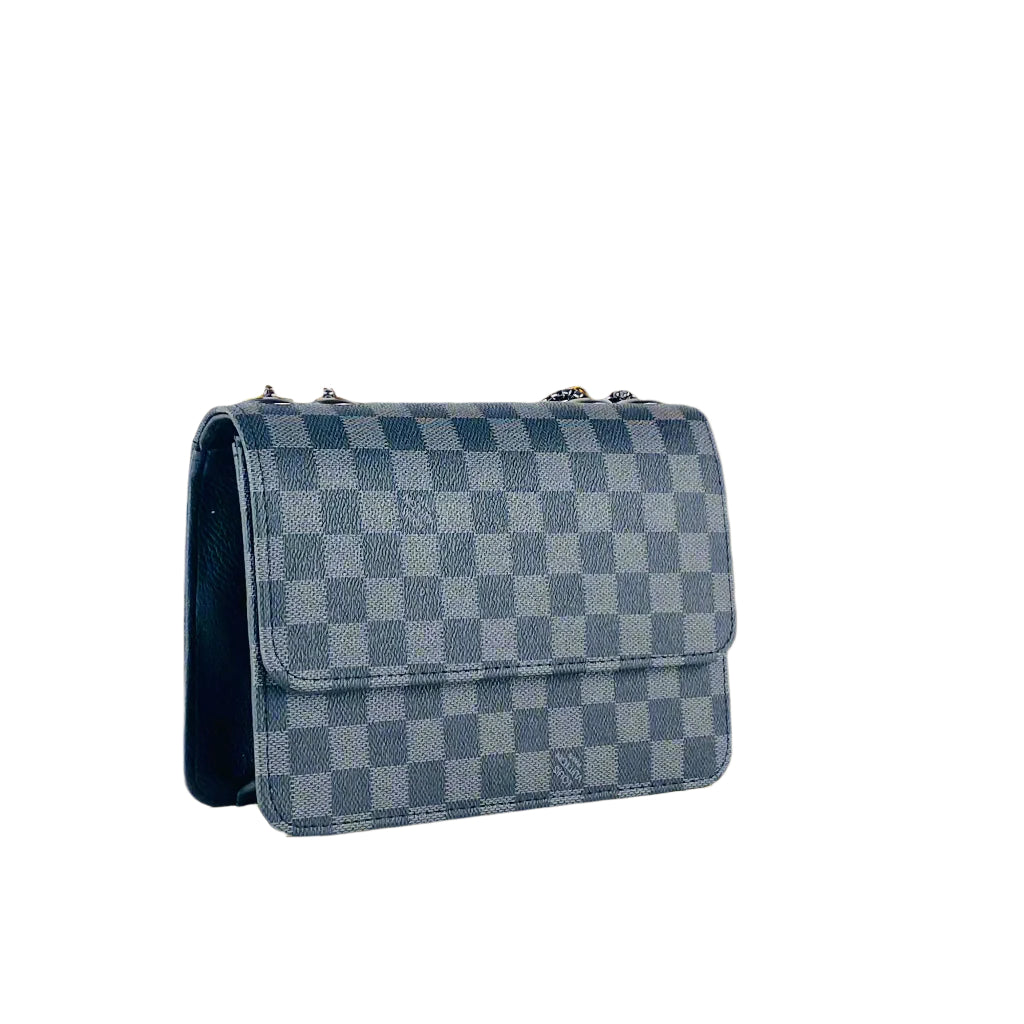 LEO Crossbody black black chain