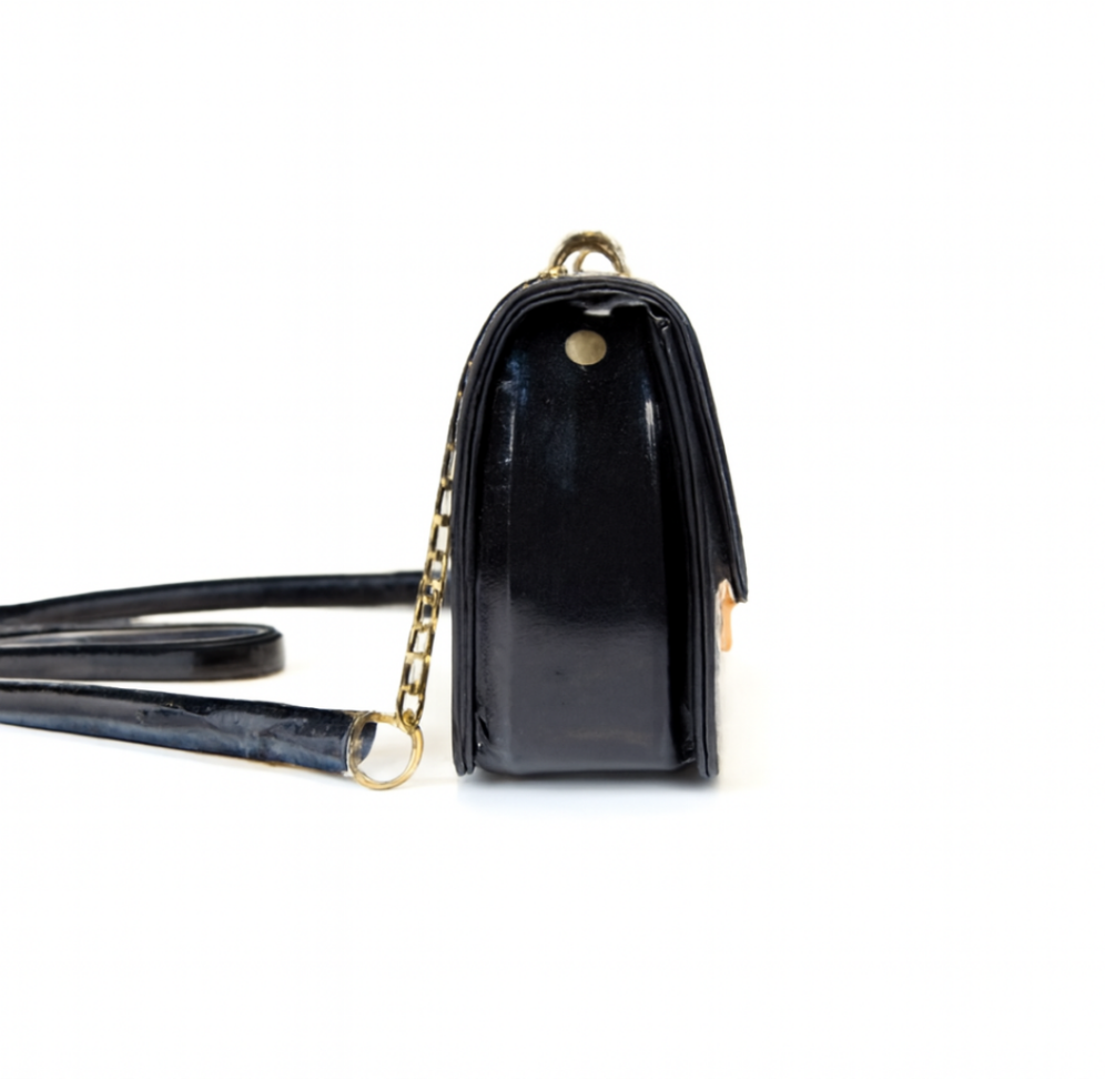 Classic Crossbody Black