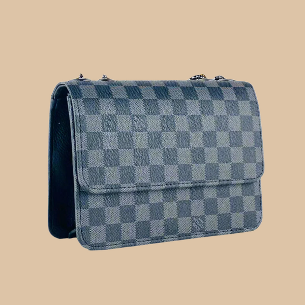 LEO Crossbody black black chain