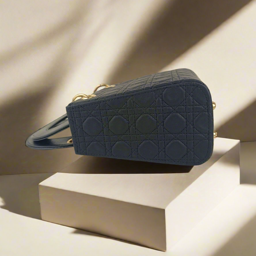INDIGO PREMIUM BLACK HANDBAG