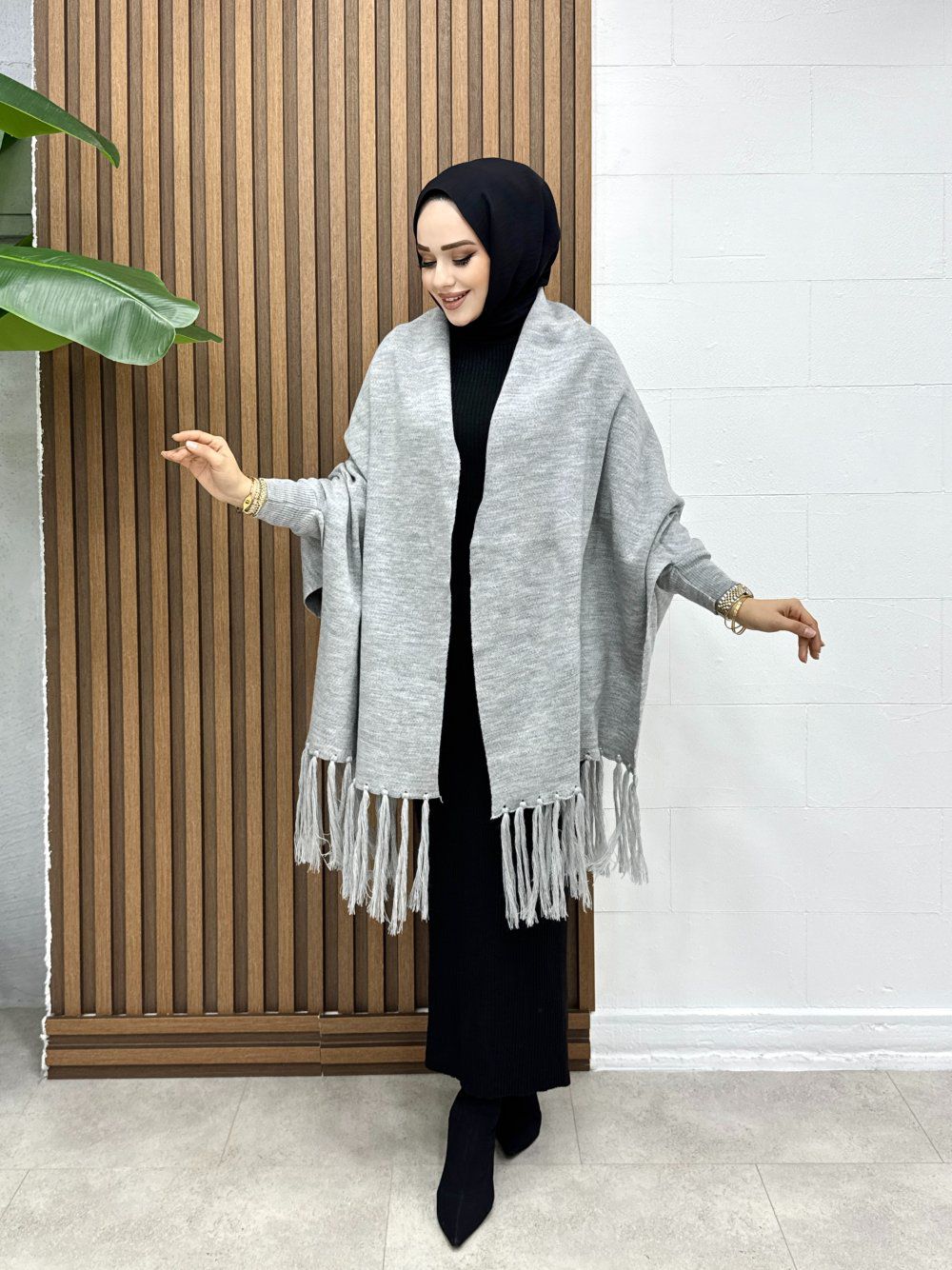 Grey ChicCozy Winter Shawl