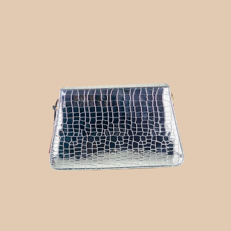 VEE CROSSBODY SILVER