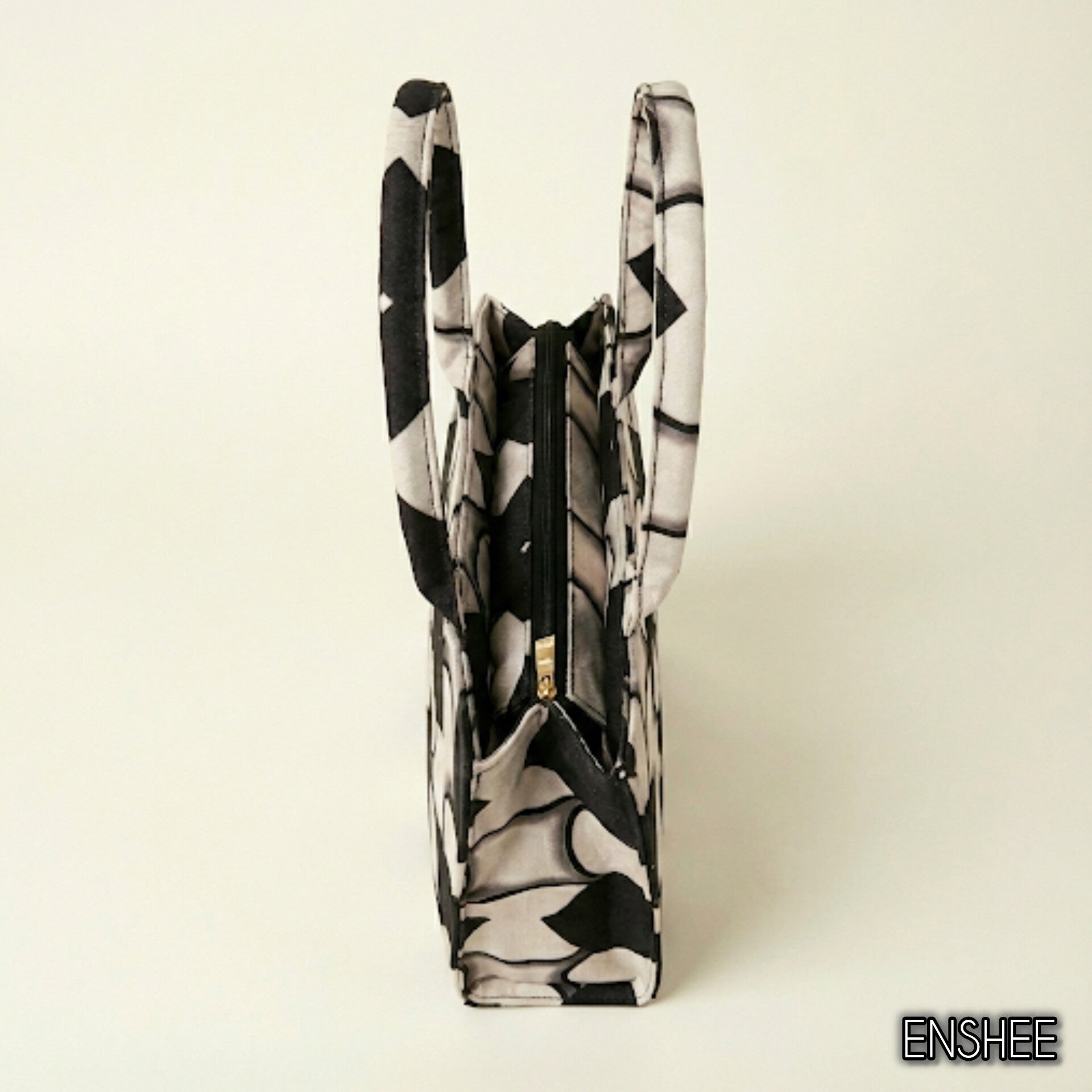 CHARM BLACK CANVAS BAG